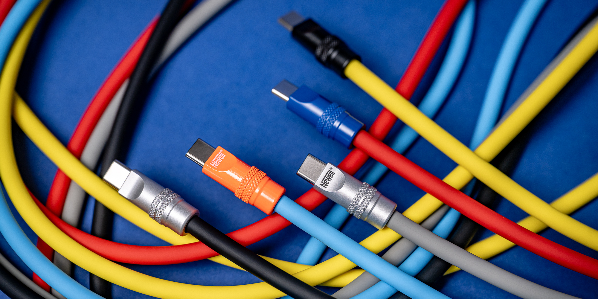 Kabel Newell USB-C - USB-C 100 W, 2 m, silikonowy, żółto-czarny